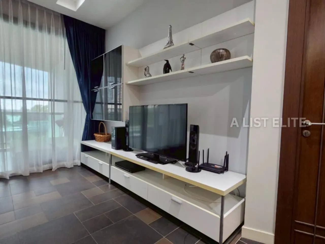 Ananya Beachfront Condominium - คอนโดมิเนียม 2 ห้องนอนสุดหรู