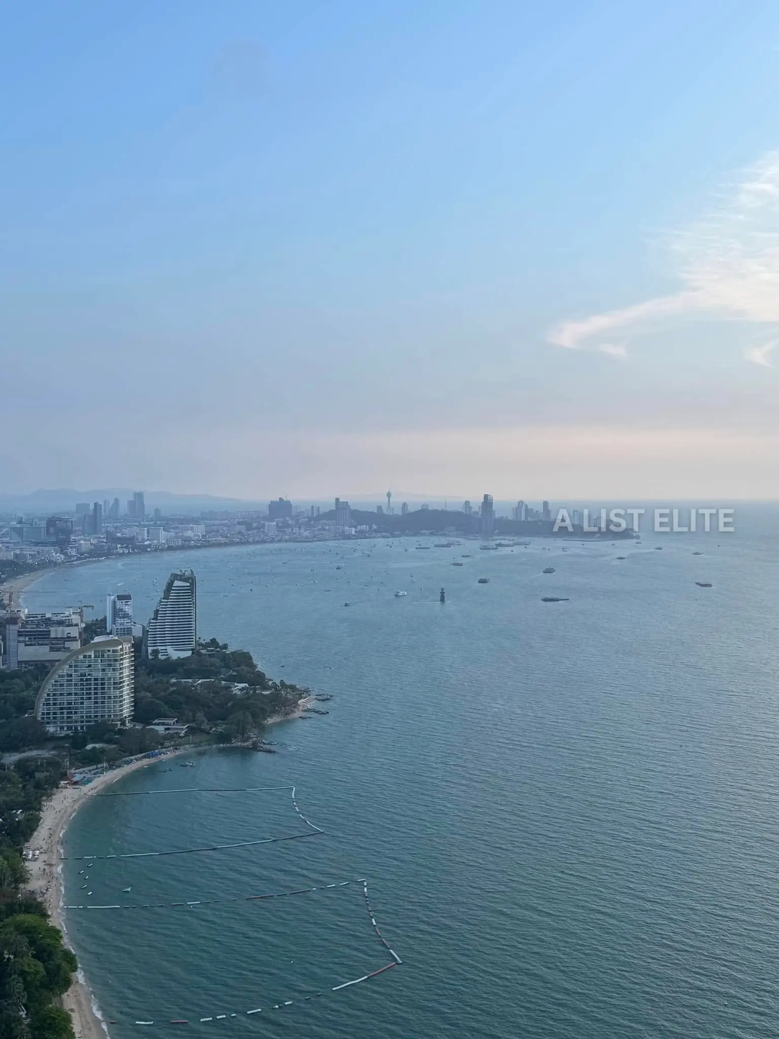 อโรมวงศ์อมาตย์ - สัมผัสประสบการณ์สุดหรูริมชายหาด
