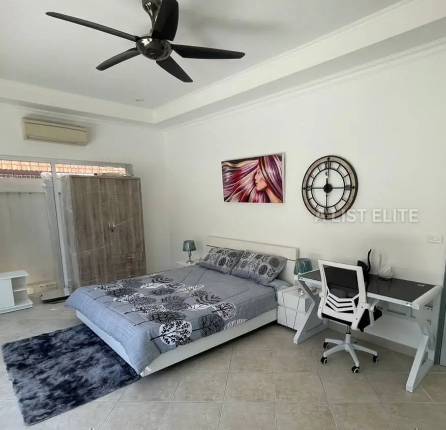 Beachfront Villa Paradise at Majestic Residence on Prathamnak Hill