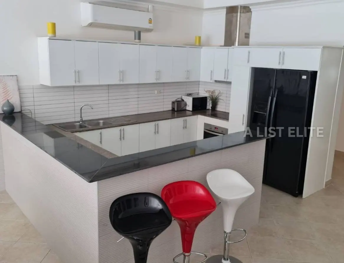 Beachfront Villa Paradise at Majestic Residence on Prathamnak Hill