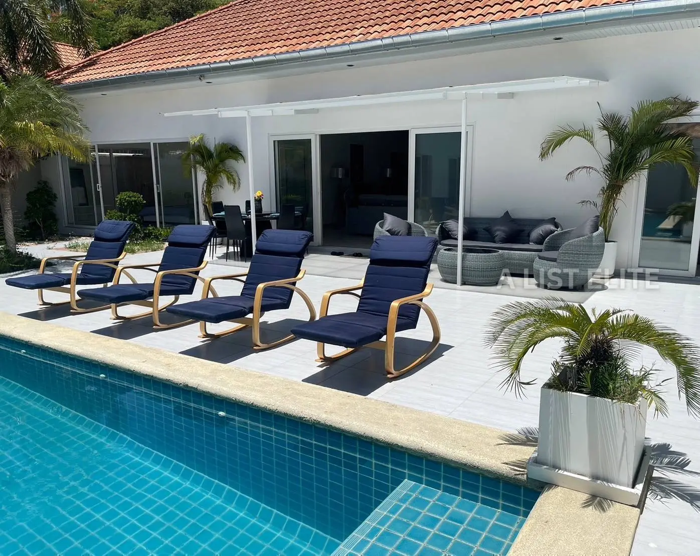 Beachfront Villa Paradise at Majestic Residence on Prathamnak Hill