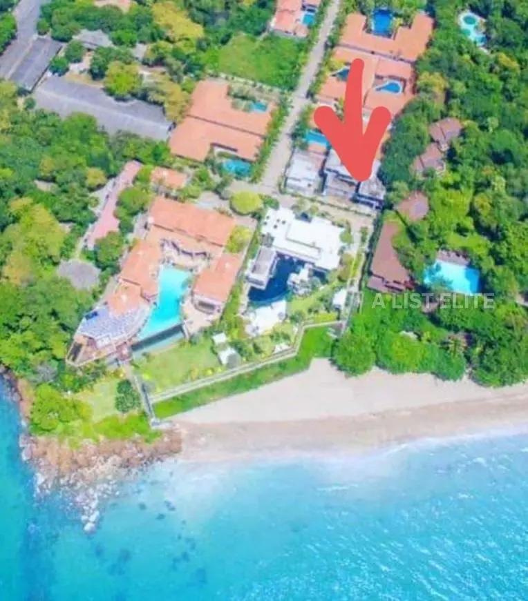 วิลล่าริมหาดสวรรค์ ณ Majestic Residence บนเขาพระตำหนัก
