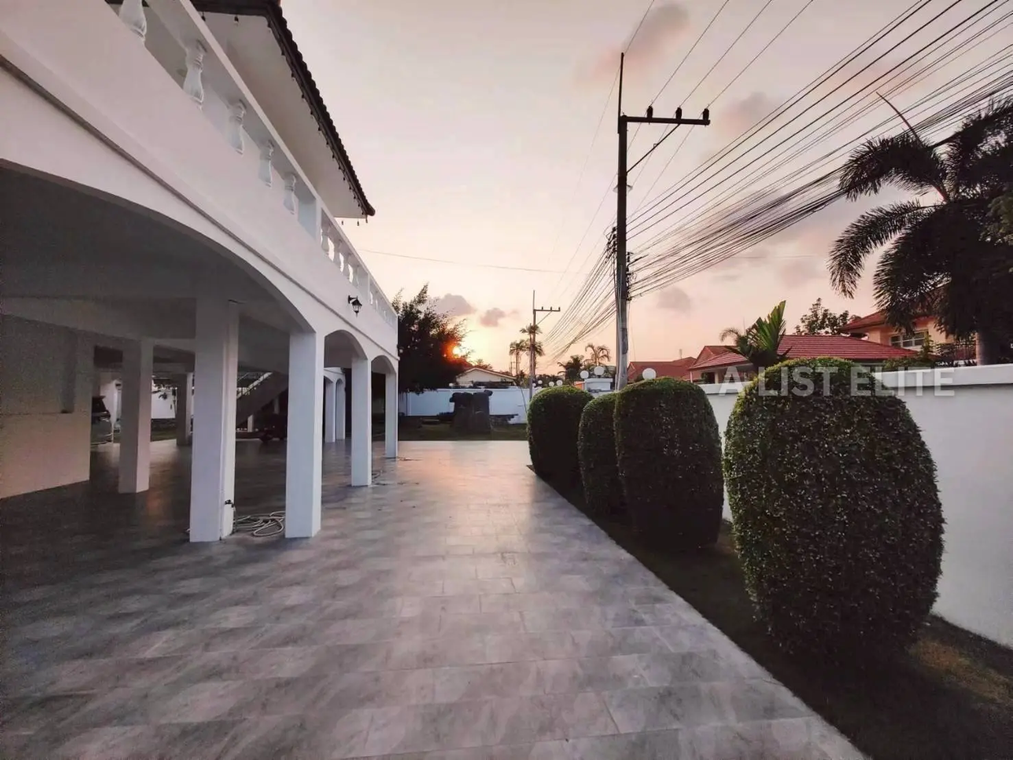 Grange Park Villa - ใช้ชีวิตหรูหราในพัทยาฝั่งตะวันออก