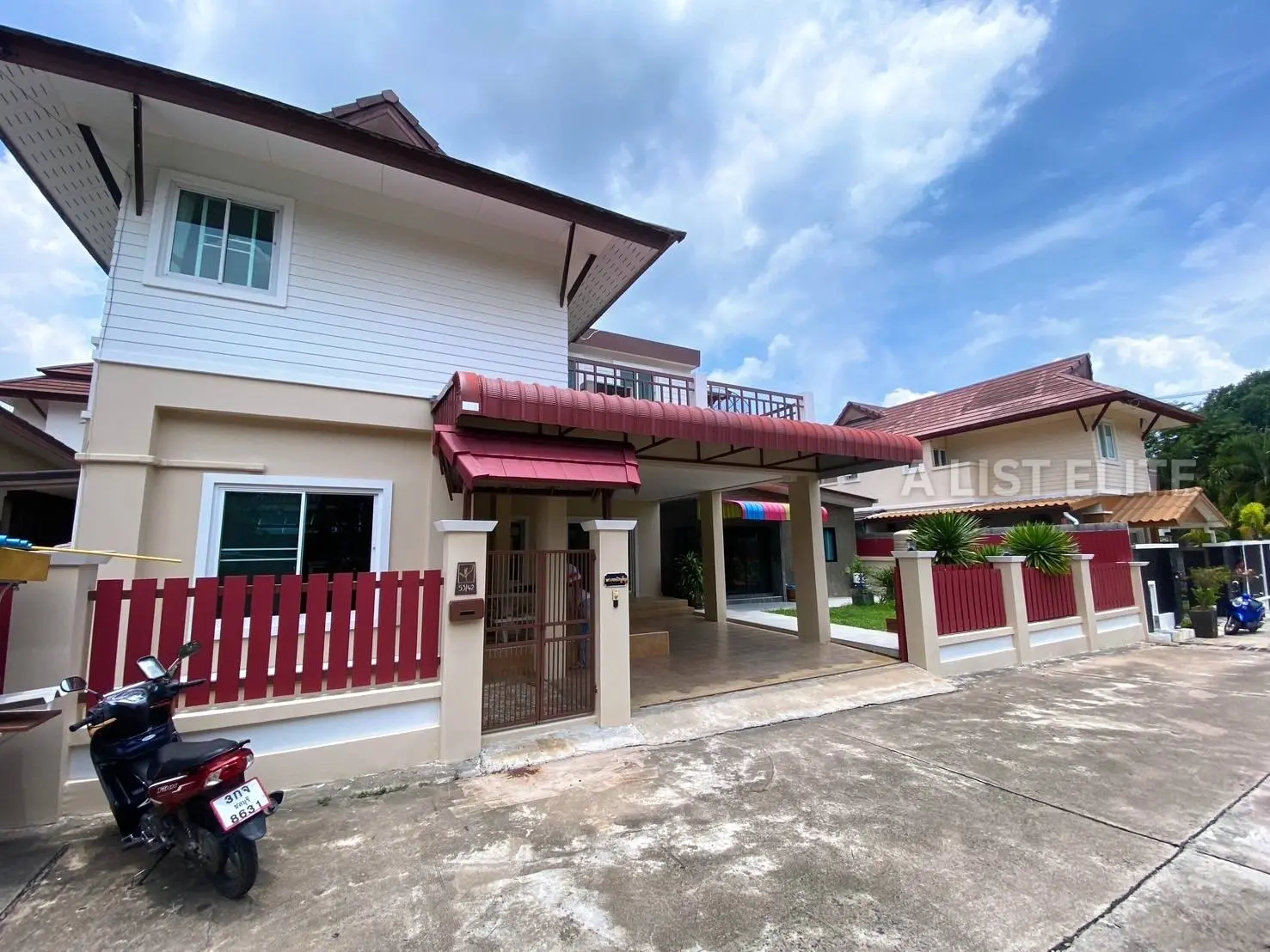บ้านเดี่ยวหรูในโครงการทรอปิคอลวิลเลจ - สวรรค์แห่งพัทยาของคุณ