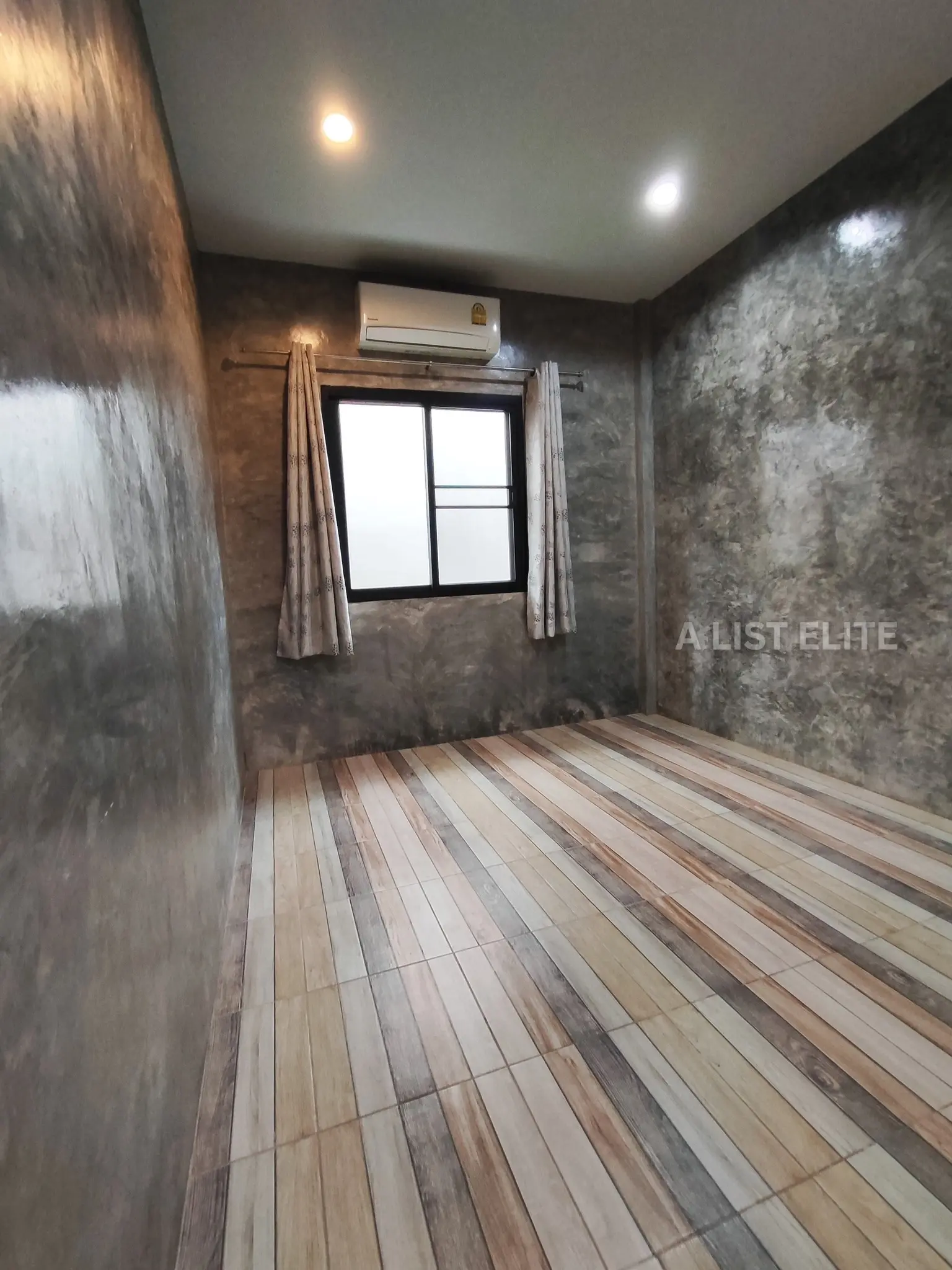 บ้านเดี่ยวหรูในโครงการทรอปิคอลวิลเลจ - สวรรค์แห่งพัทยาของคุณ