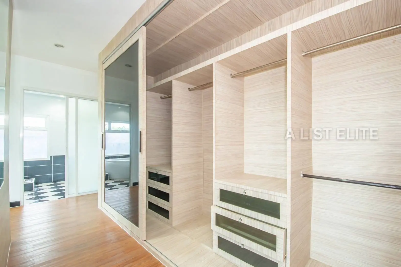 บ้านเดี่ยว บ้านเปี่ยมมงคล - พัทยา