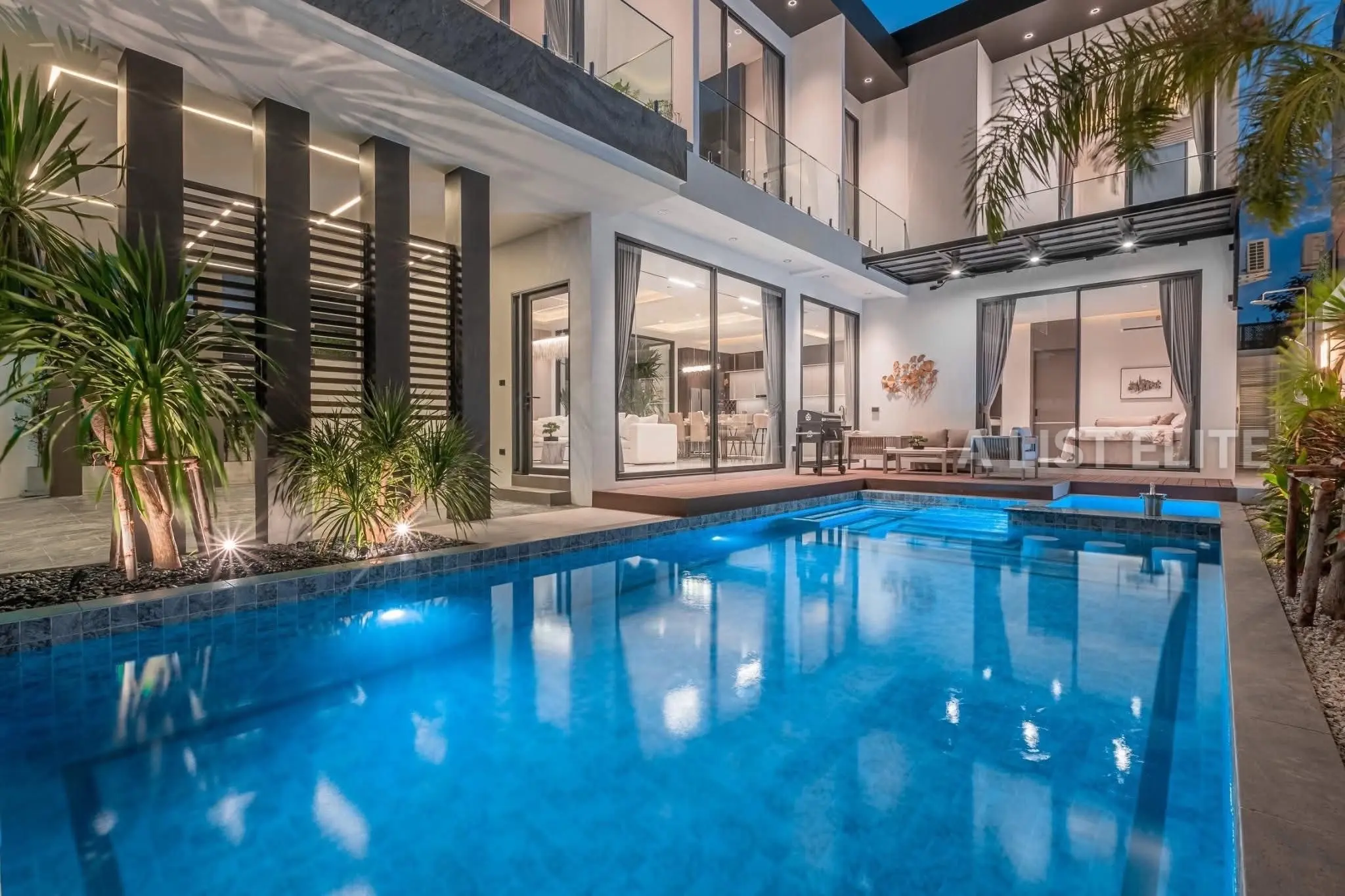 Luxury Modern Pool Villa Near Jomtien Beach