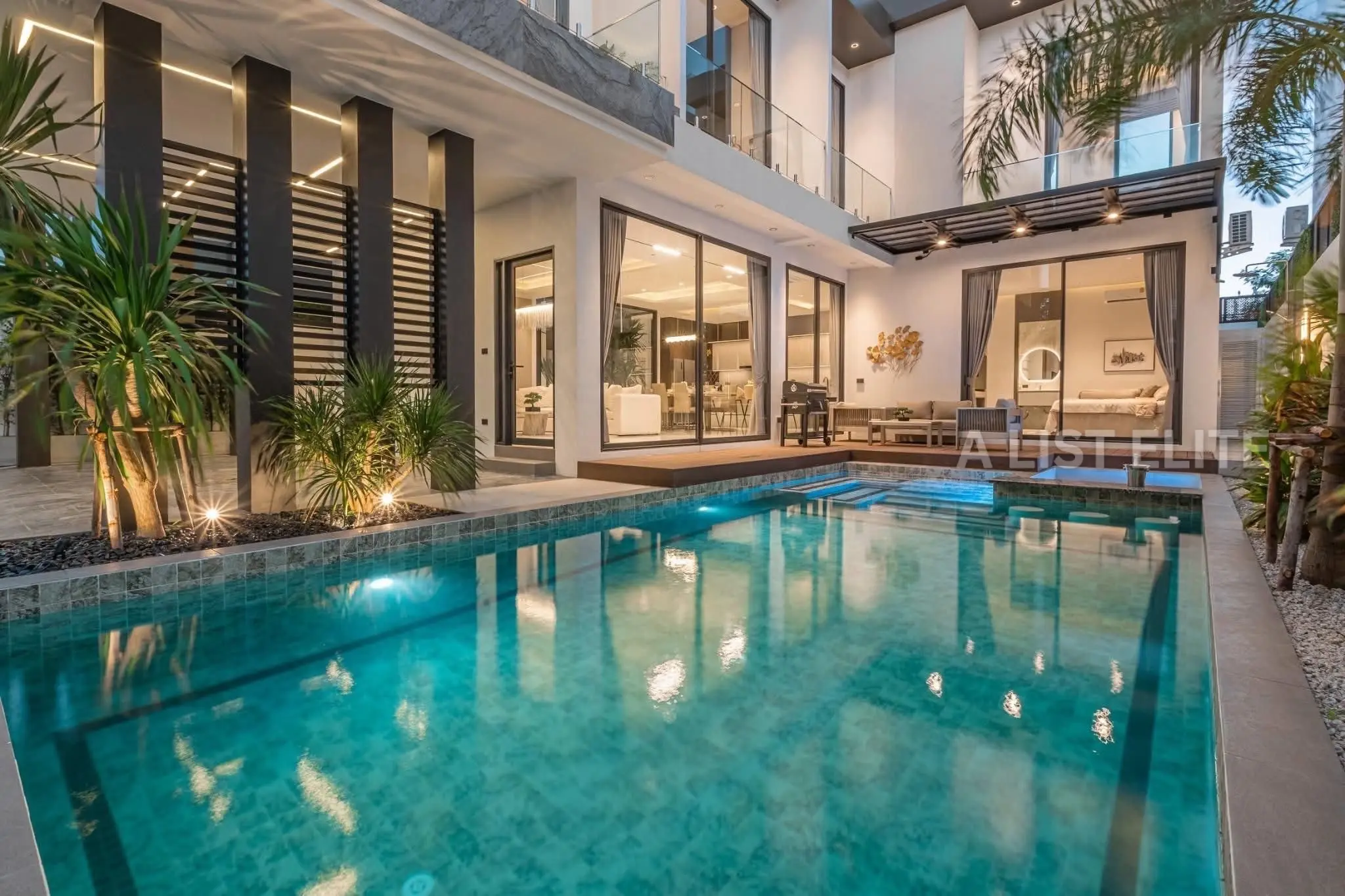 Luxury Modern Pool Villa Near Jomtien Beach