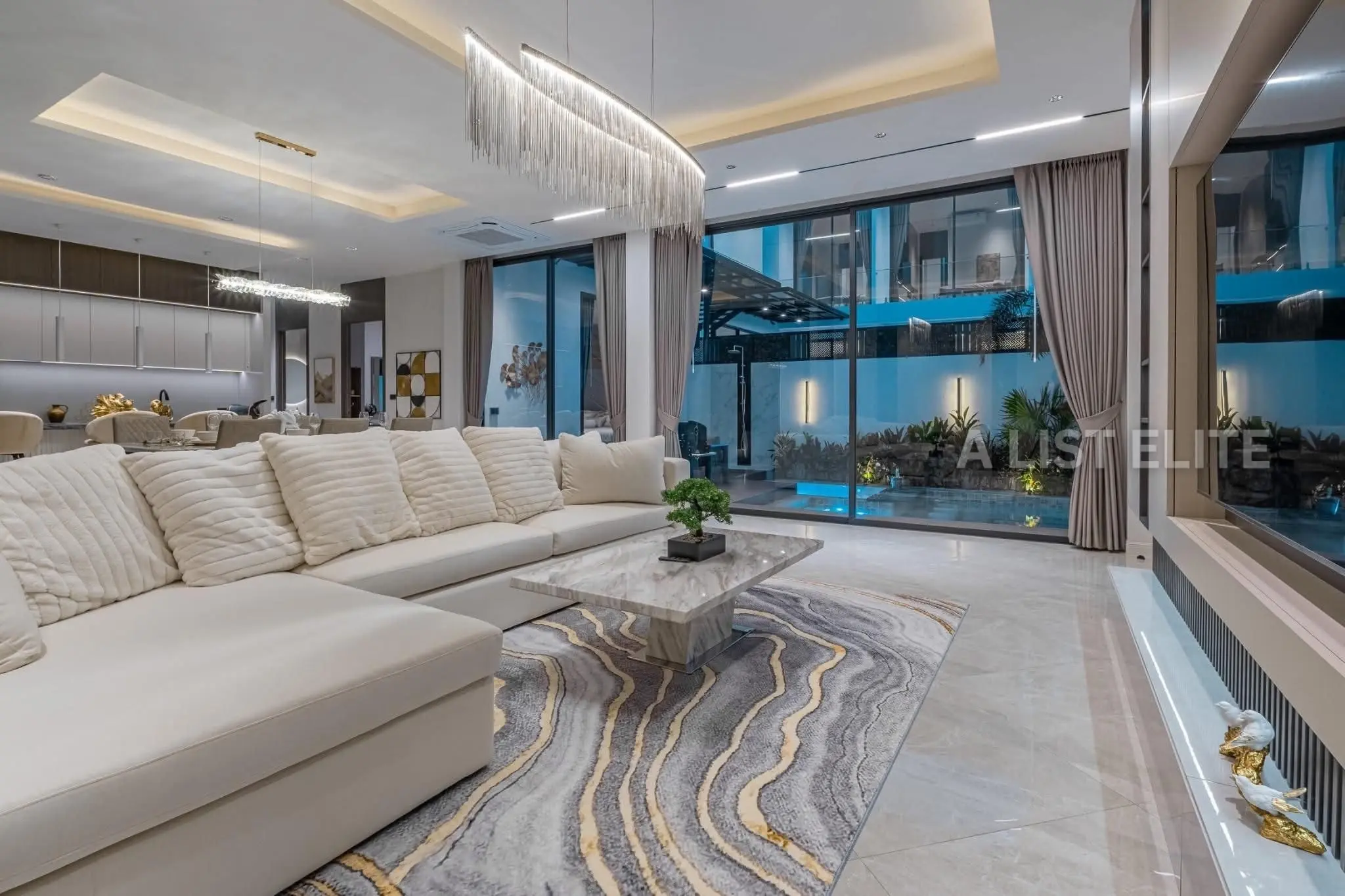 Luxury Modern Pool Villa Near Jomtien Beach