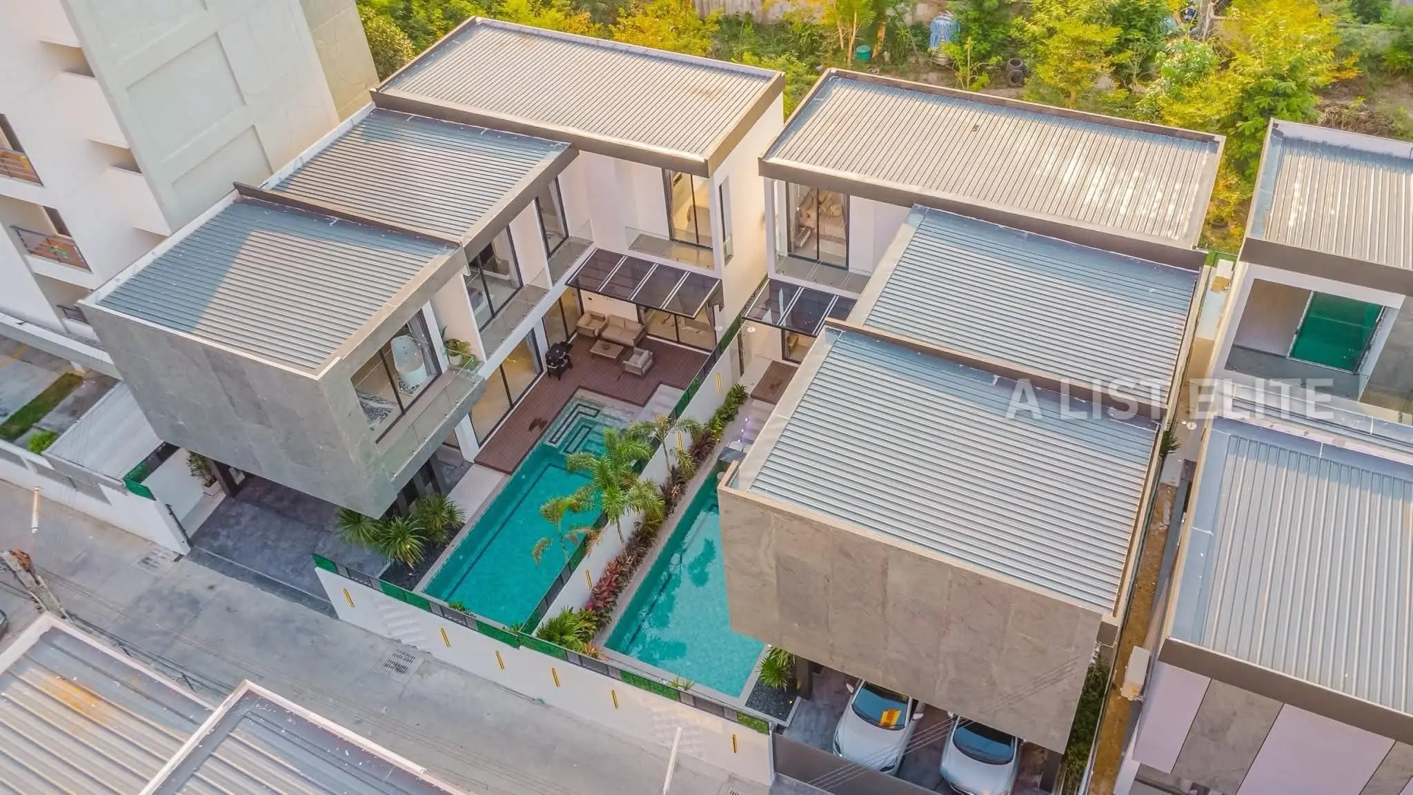 Luxury Modern Pool Villa Near Jomtien Beach