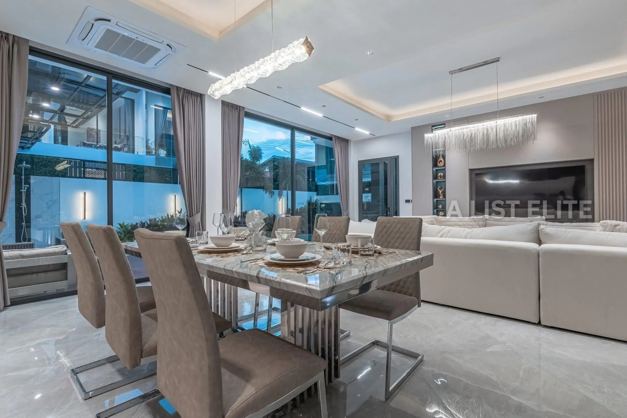 Luxury Modern Pool Villa Near Jomtien Beach