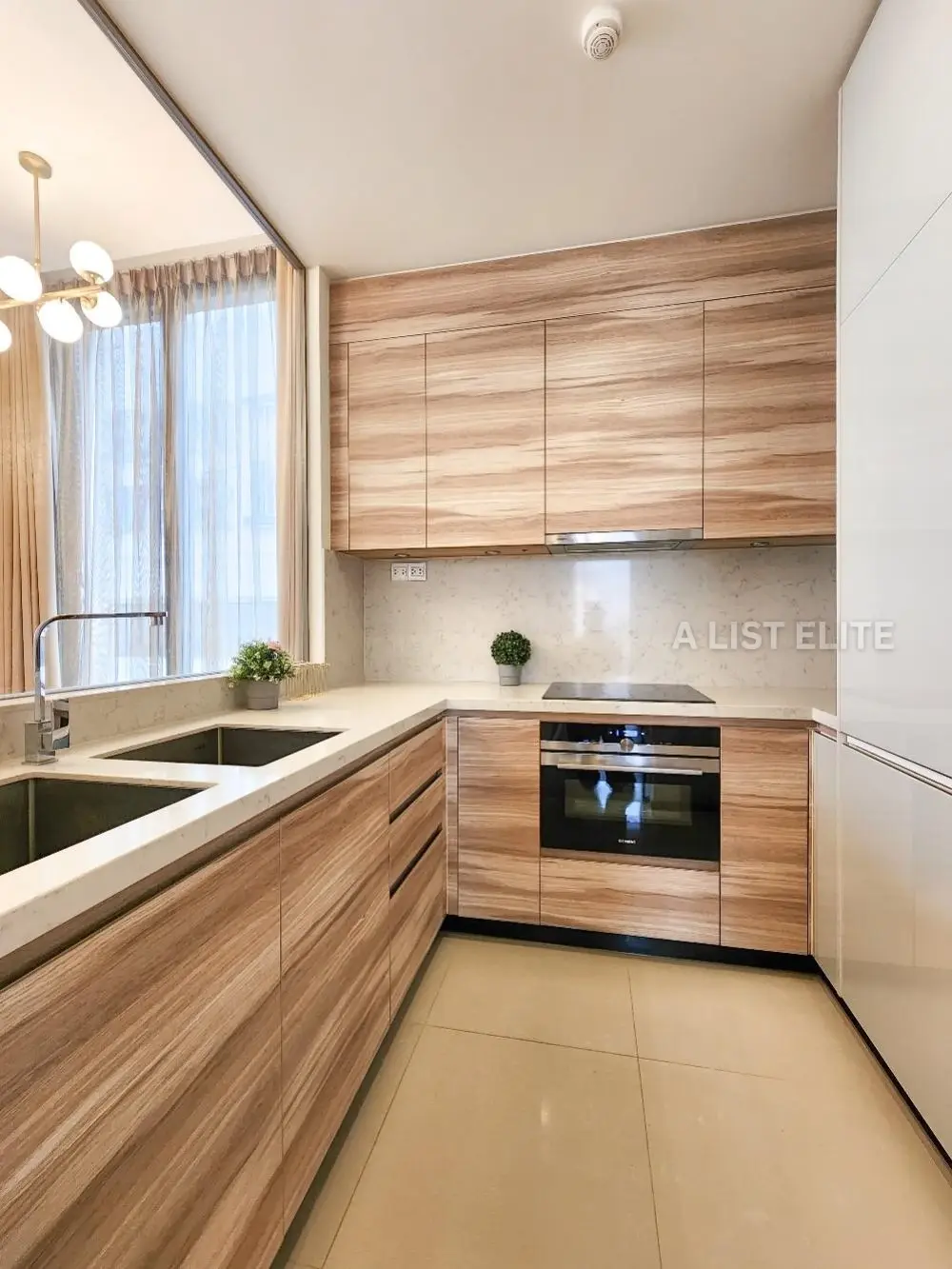 Sky-High Living: The ESSE Asoke - Exquisite 2 Bed Condo with Pool View