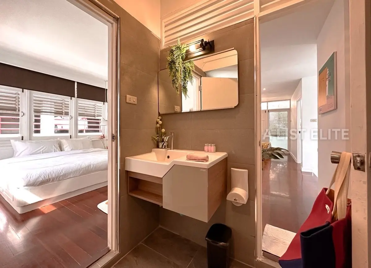 Maison de ville Ekkamai 12 - Vie moderne au cœur de Bangkok