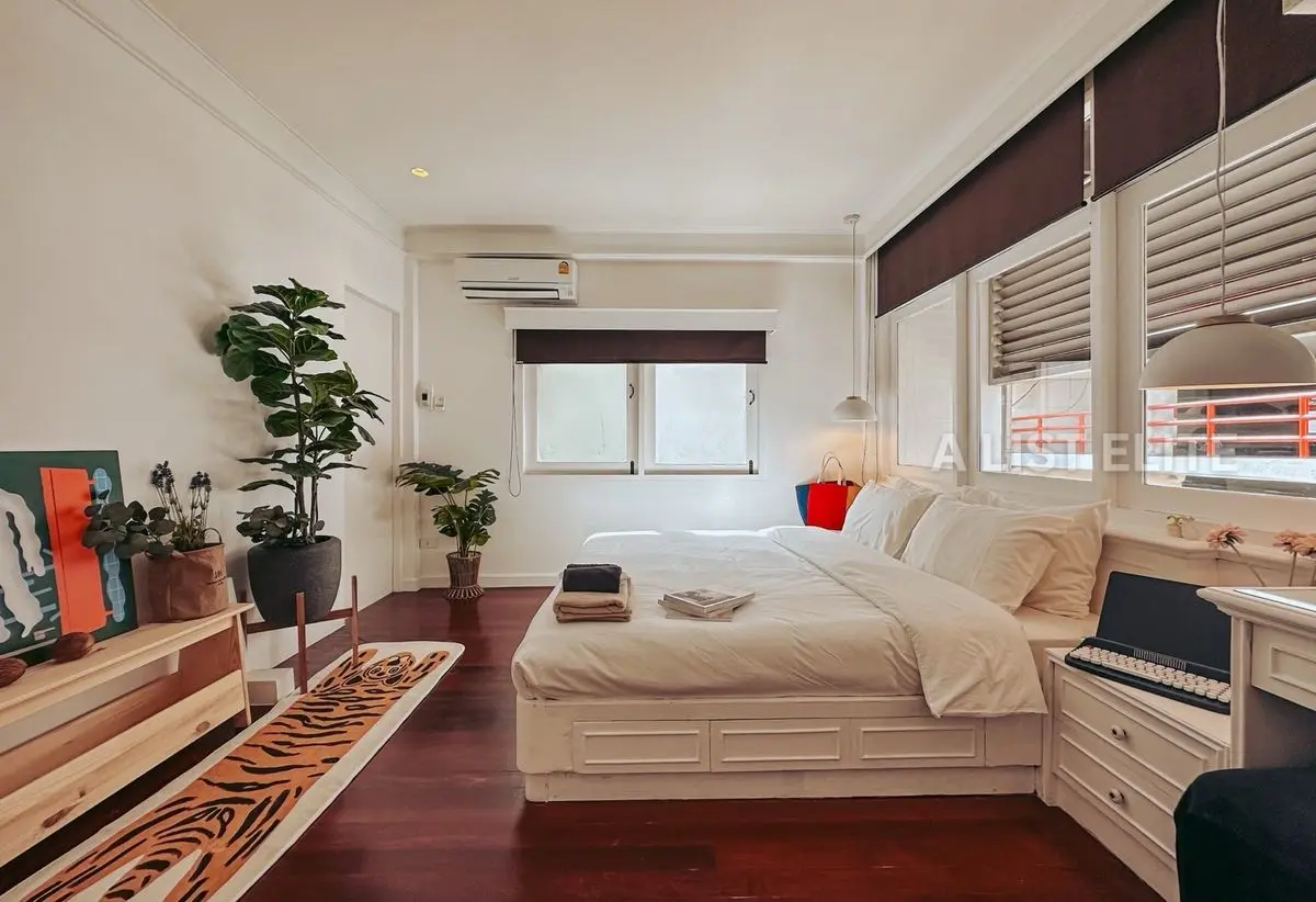 Maison de ville Ekkamai 12 - Vie moderne au cœur de Bangkok