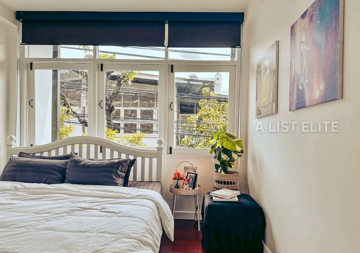 Maison de ville Ekkamai 12 - Vie moderne au cœur de Bangkok