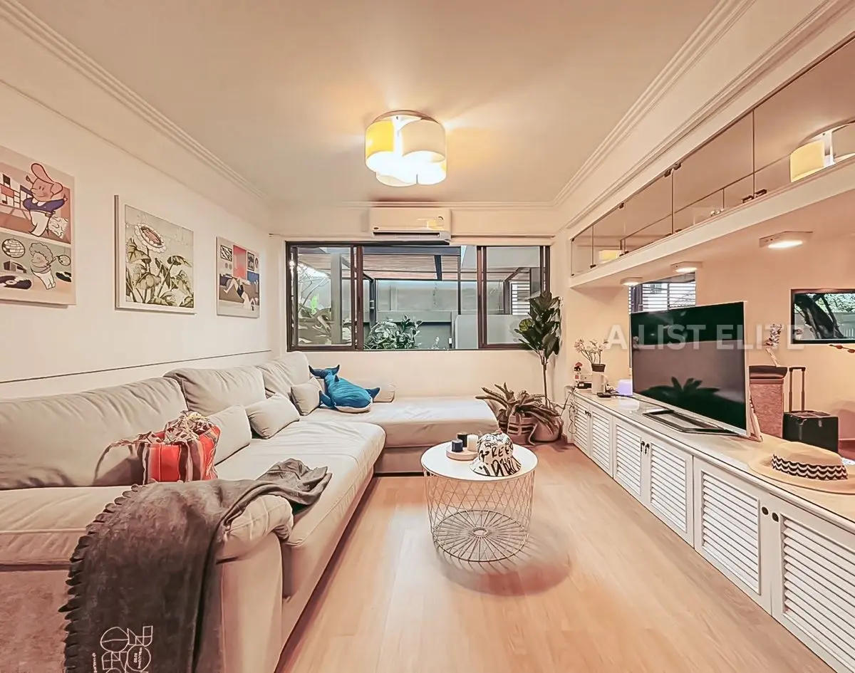 Maison de ville Ekkamai 12 - Vie moderne au cœur de Bangkok