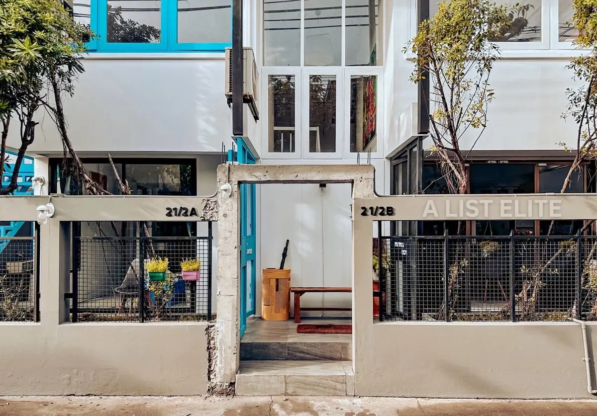 Maison de ville Ekkamai 12 - Vie moderne au cœur de Bangkok