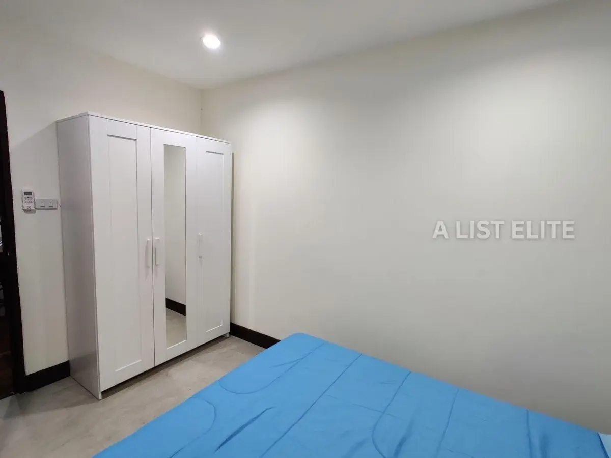 Luxury 4-Bedroom Apartment at Rishi Court - Sukhumvit