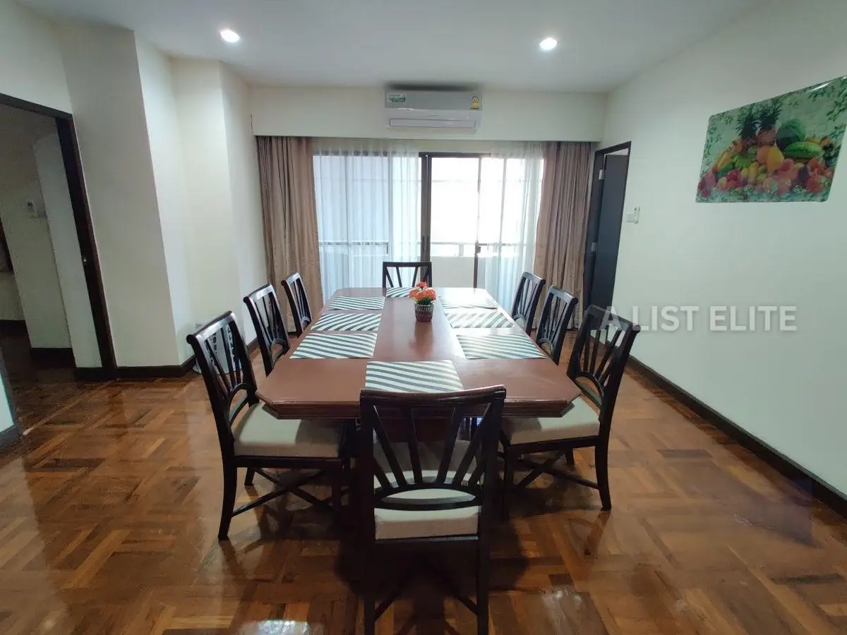 Luxury 4-Bedroom Apartment at Rishi Court - Sukhumvit