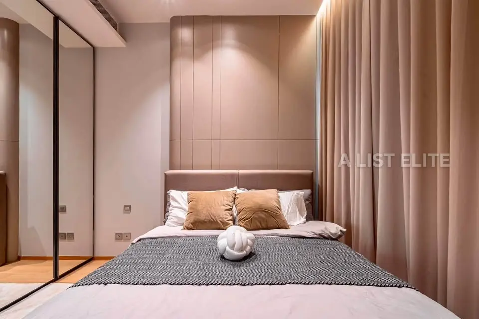 Luxury Living at 28 Chidlom - Prime Location Apartment