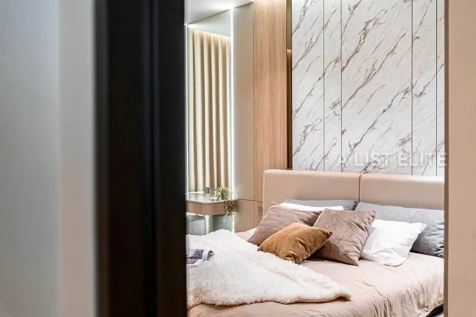 Luxury Living at 28 Chidlom - Prime Location Apartment