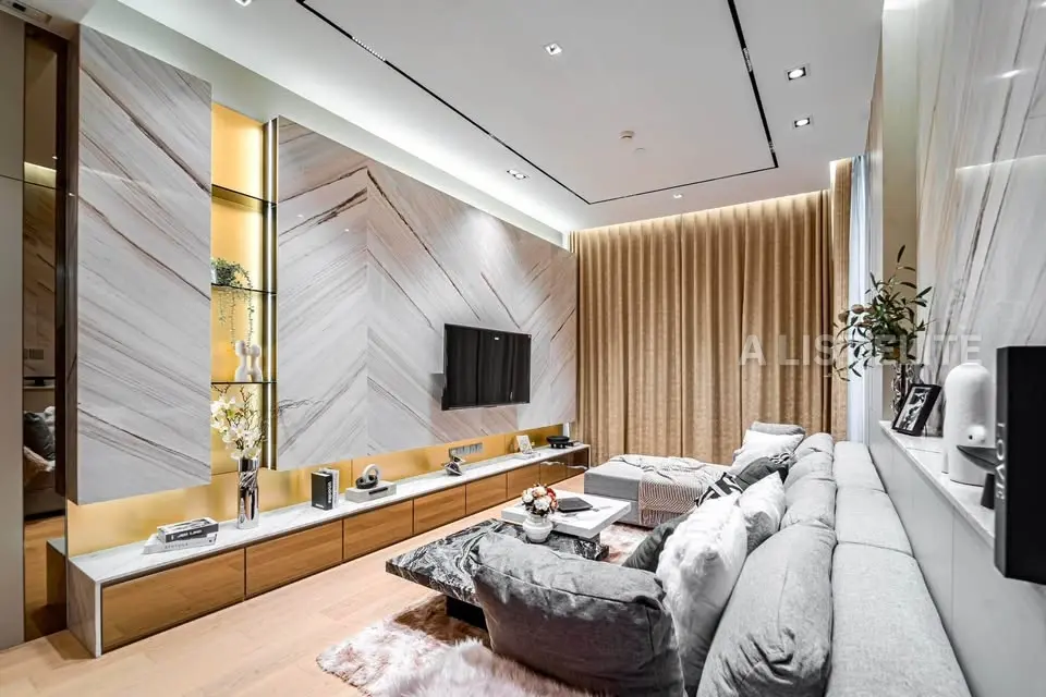 Luxury Living at 28 Chidlom - Prime Location Apartment