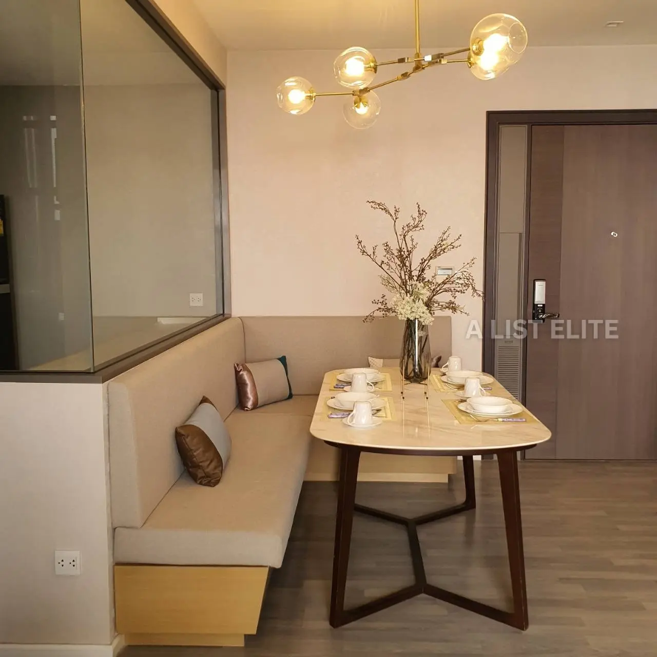 Condo 333 Riverside : Vie luxueuse au bord de la rivière