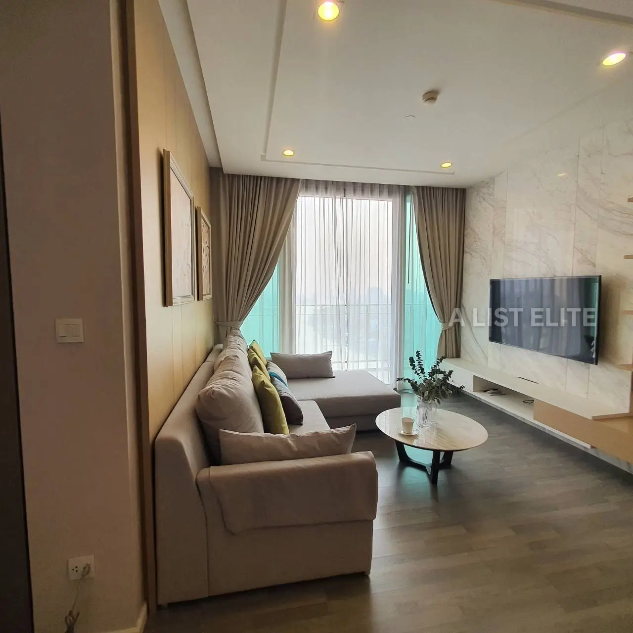 Condo 333 Riverside : Vie luxueuse au bord de la rivière