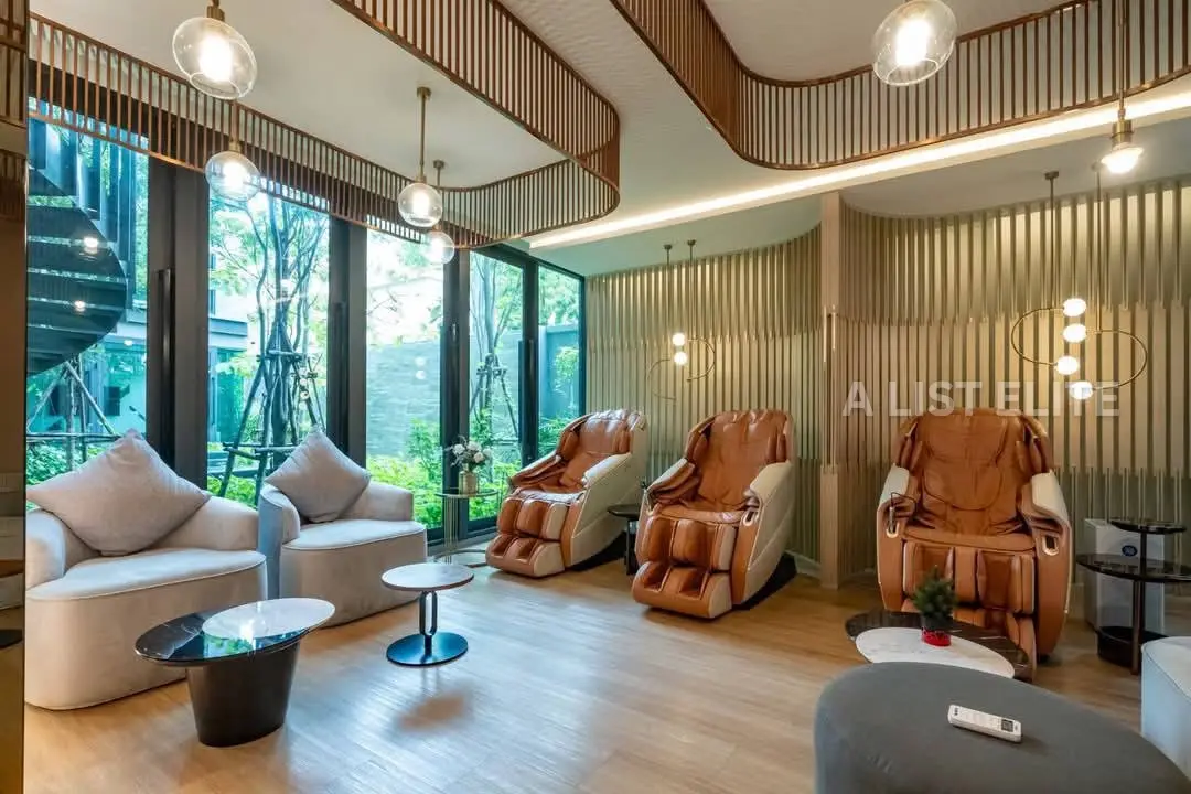 คอนโดหรูใจกลางทองหล่อที่ Lloyd Lloyd Research Center