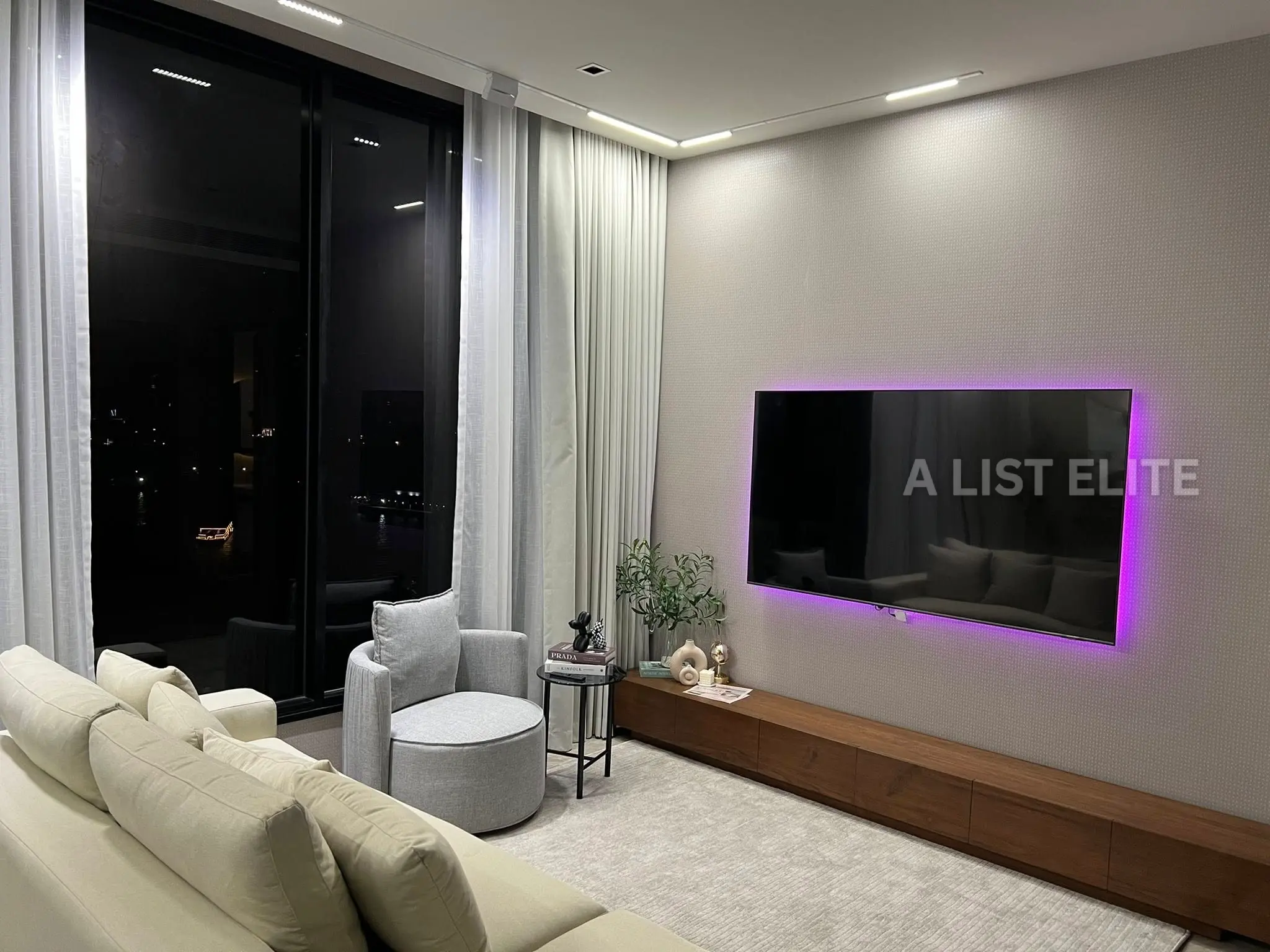 Superbe Condo 2 Chambres - Chapter Charoennakorn Riverside