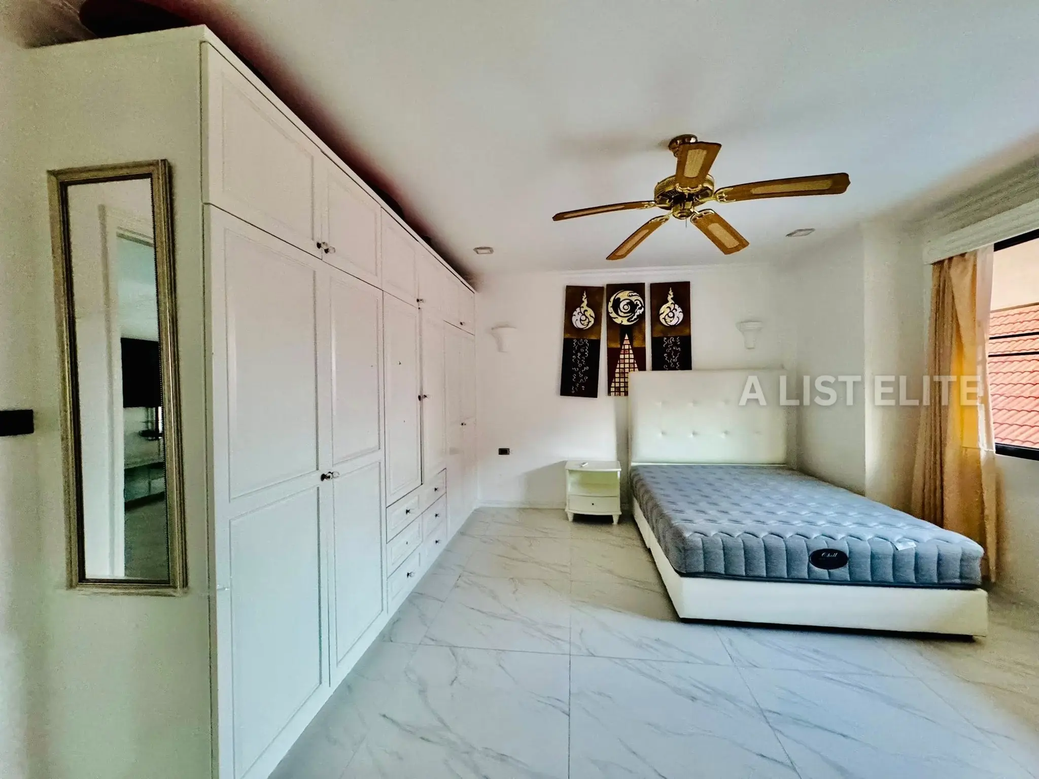 Villa avec Piscine - Proche de la Plage de Jomtien, Pattaya