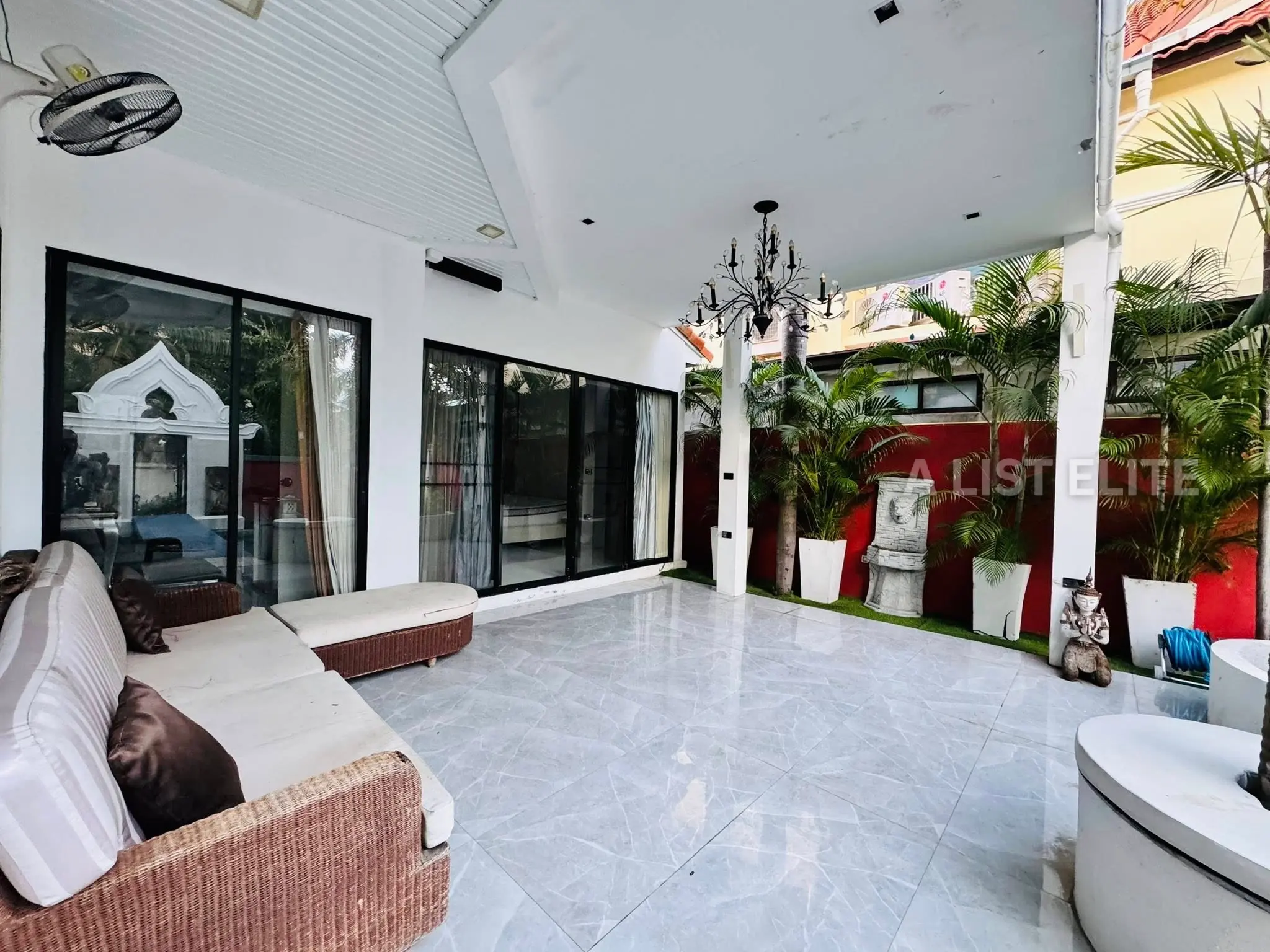 Villa avec Piscine - Proche de la Plage de Jomtien, Pattaya