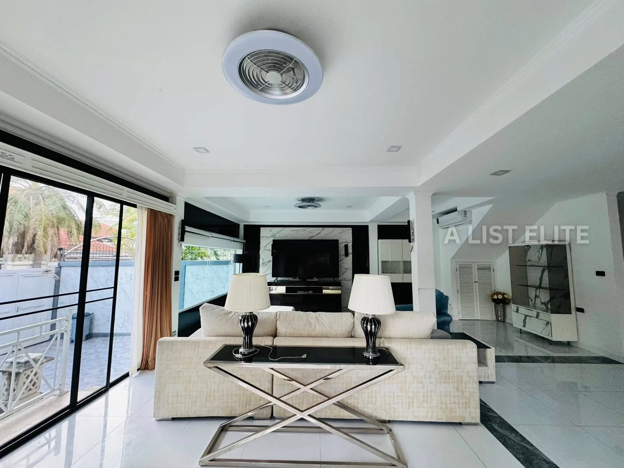 Villa avec Piscine - Proche de la Plage de Jomtien, Pattaya