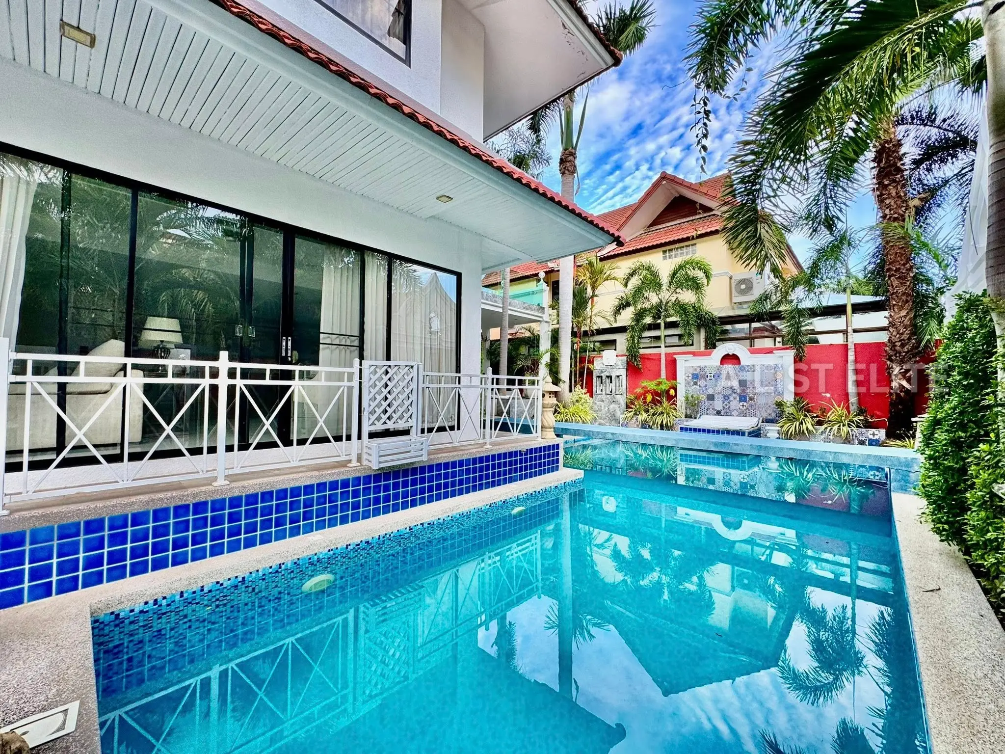 Villa avec Piscine - Proche de la Plage de Jomtien, Pattaya