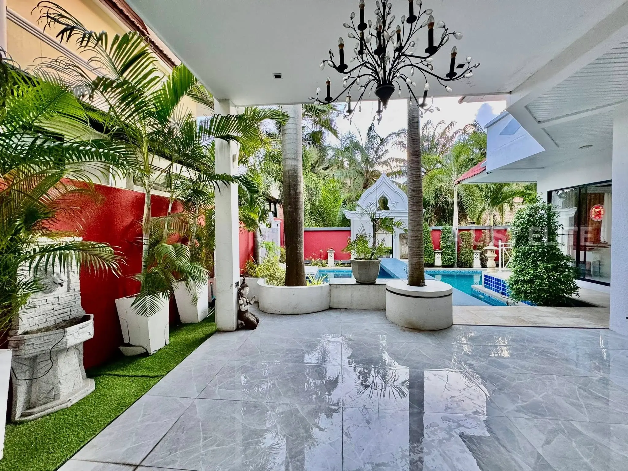 Villa avec Piscine - Proche de la Plage de Jomtien, Pattaya