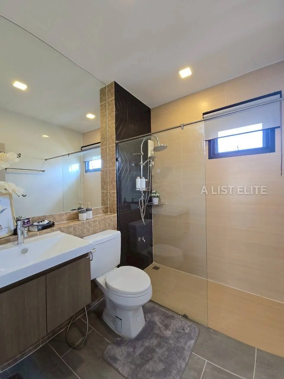 บ้านเดี่ยว - โครงการอุไรวรรณ แกรนด์วิลล่า ซอยเนินพลับหวาน พัทยา
