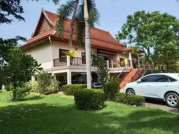 บ้านทรงไทย ห้วยใหญ่