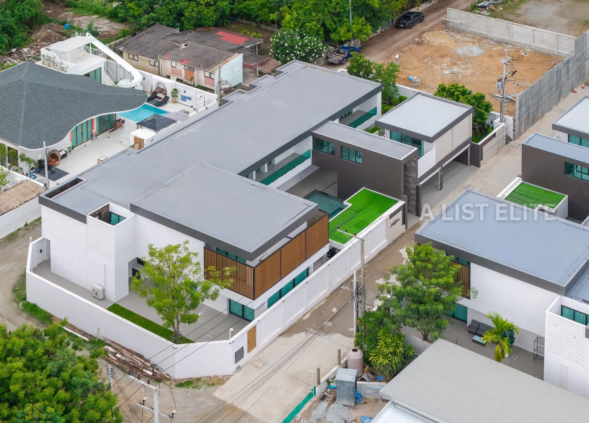 วิลล่าหรูติดทะเล วงศ์อมาตย์ (พร้อมเฟอร์นิเจอร์ครบชุด)