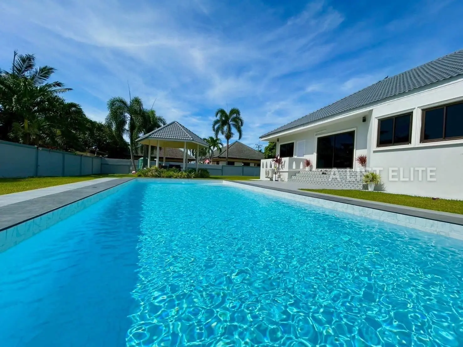 Pool Villa – Bang Saray