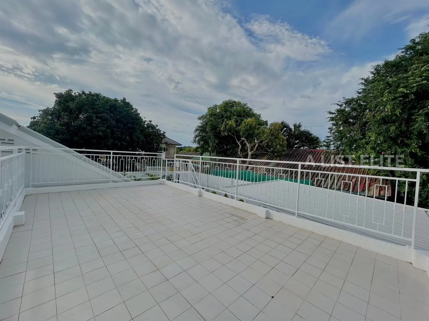 Spacious Garden Home – Siam Country Club