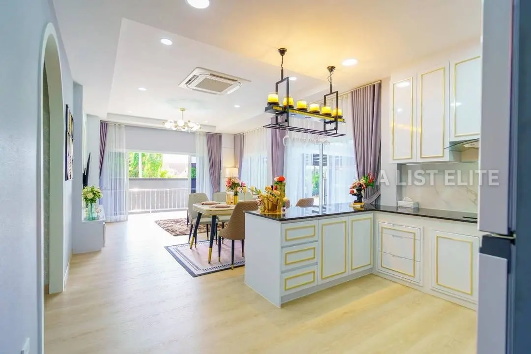 บ้านมุมสไตล์โมเดิร์นลักชูรี่ – ห้วยใหญ่