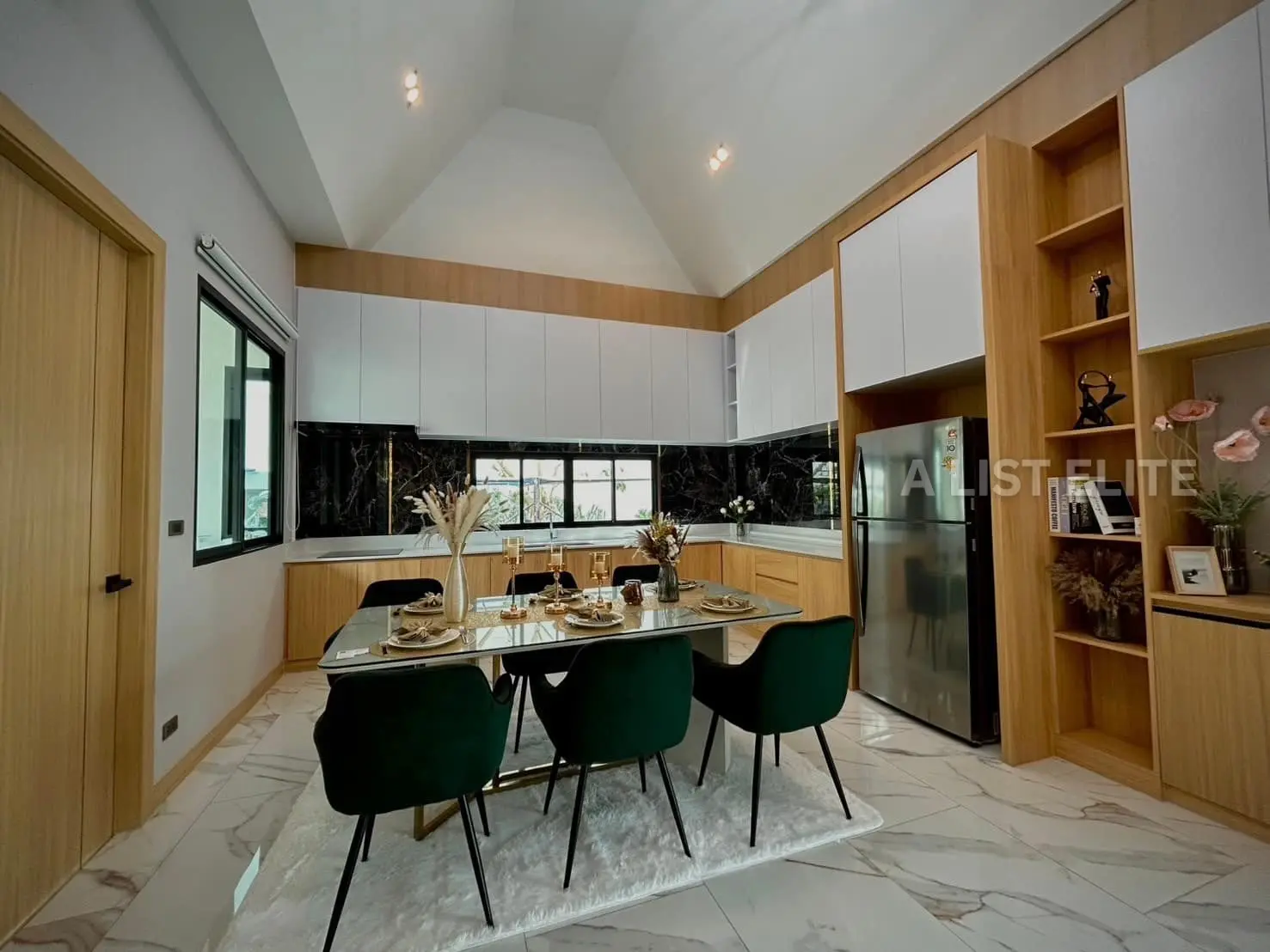 บ้านเดี่ยวพร้อมสระว่ายน้ำส่วนตัว – ทุ่งกลมตาลหมัน
