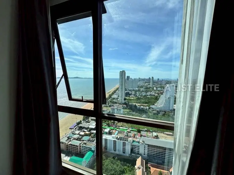 Aeras Condo Pattaya – Appartement 3 chambres en bord de mer