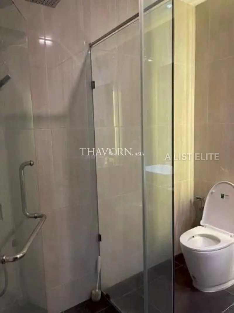 The Point Pratumnak – Appartement d’angle avec vue dégagée