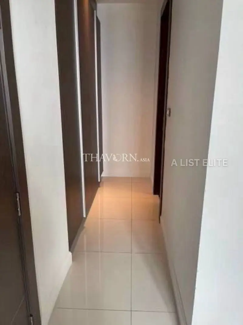 The Point Pratumnak – Appartement d’angle avec vue dégagée