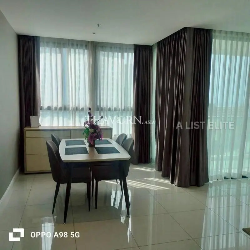 The Point Pratumnak – Appartement d’angle avec vue dégagée