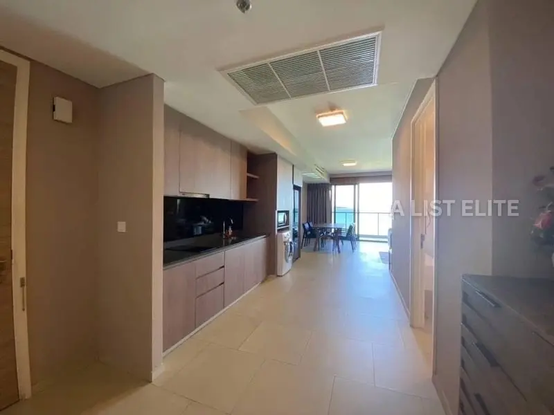 Zire Wongamat – Appartement 2 chambres en bord de mer avec vue mer