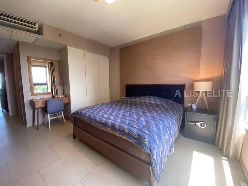 Zire Wongamat – Appartement 2 chambres en bord de mer avec vue mer