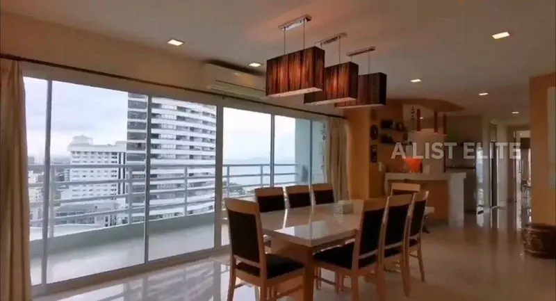 View Talay Condo 7 – Appartement d’angle spacieux avec vue mer