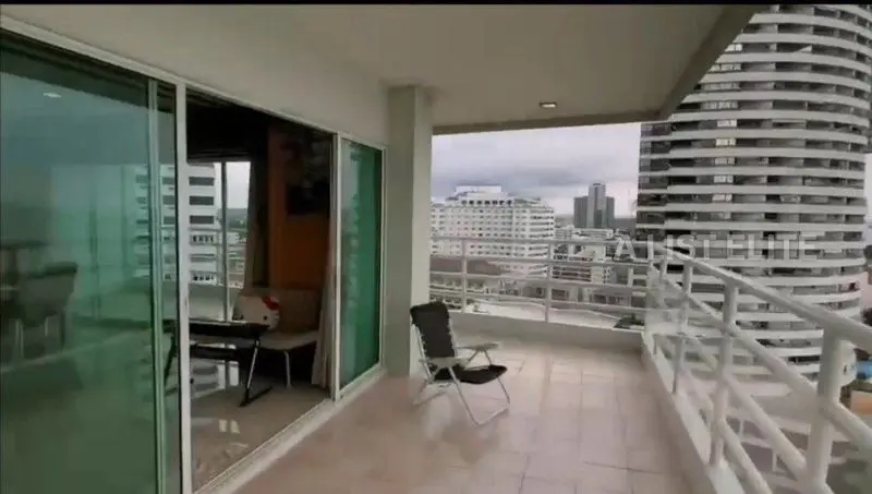 View Talay Condo 7 – Appartement d’angle spacieux avec vue mer